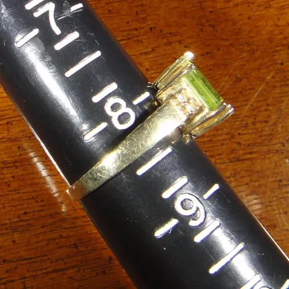 Peridot Ring - Picture 8 of 10